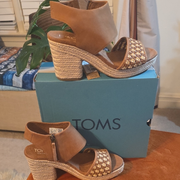 Toms Shoes - TOMS Women's Brown Wedge Sandals